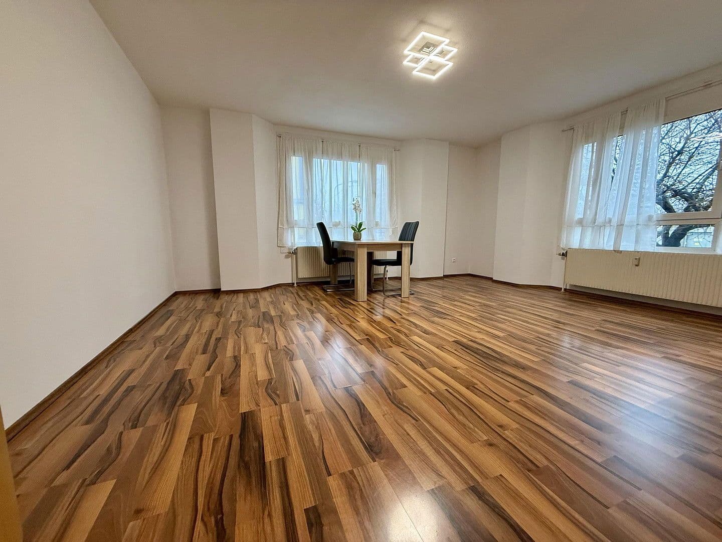Prenájom bytu 2-izbový 61 m², Wien, Viedeň Prenájom bytu 2-izbový 61 m², Wien, Viedeň