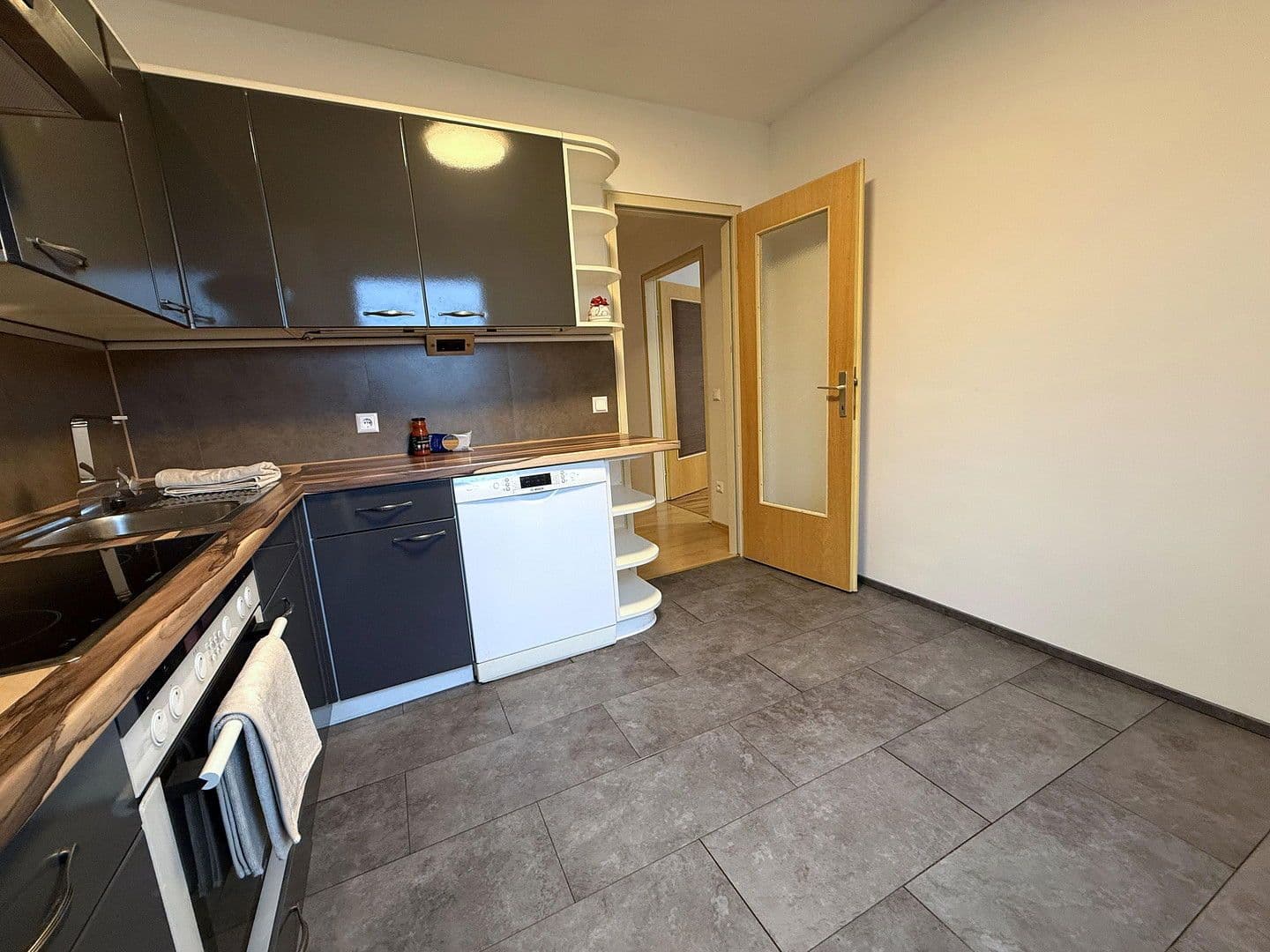 Prenájom bytu 2-izbový 61 m², Wien, Viedeň Prenájom bytu 2-izbový 61 m², Wien, Viedeň