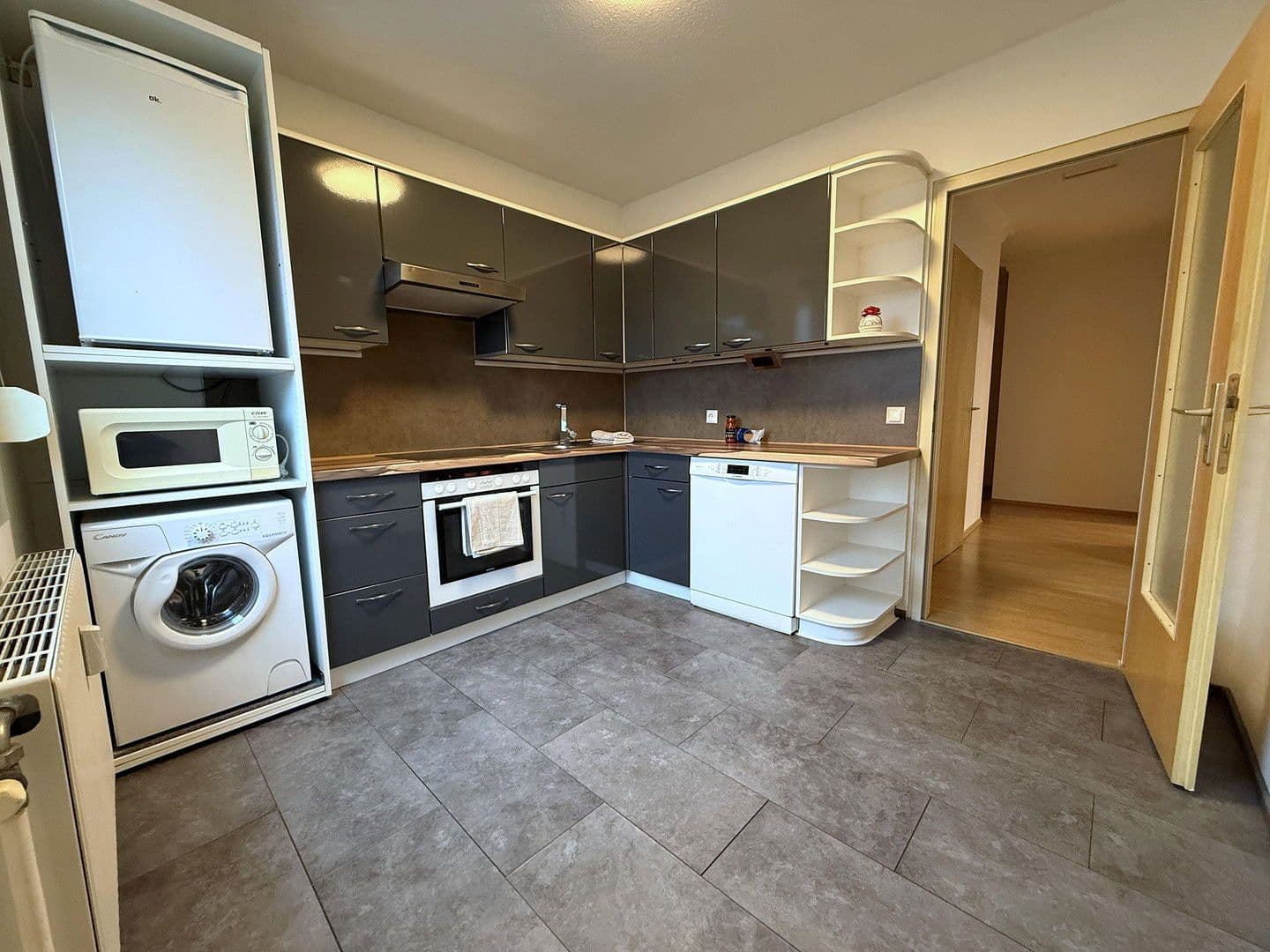 Prenájom bytu 2-izbový 61 m², Wien, Viedeň Prenájom bytu 2-izbový 61 m², Wien, Viedeň