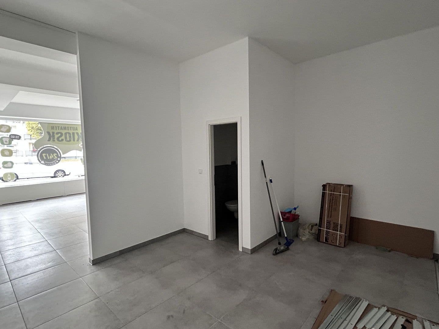Prenájom nebytového priestoru 60 m², Reislinger Straße 10, Wolfsburg, Dolné Sasko Prenájom nebytového priestoru 60 m², Reislinger Straße 10, Wolfsburg, Dolné Sasko