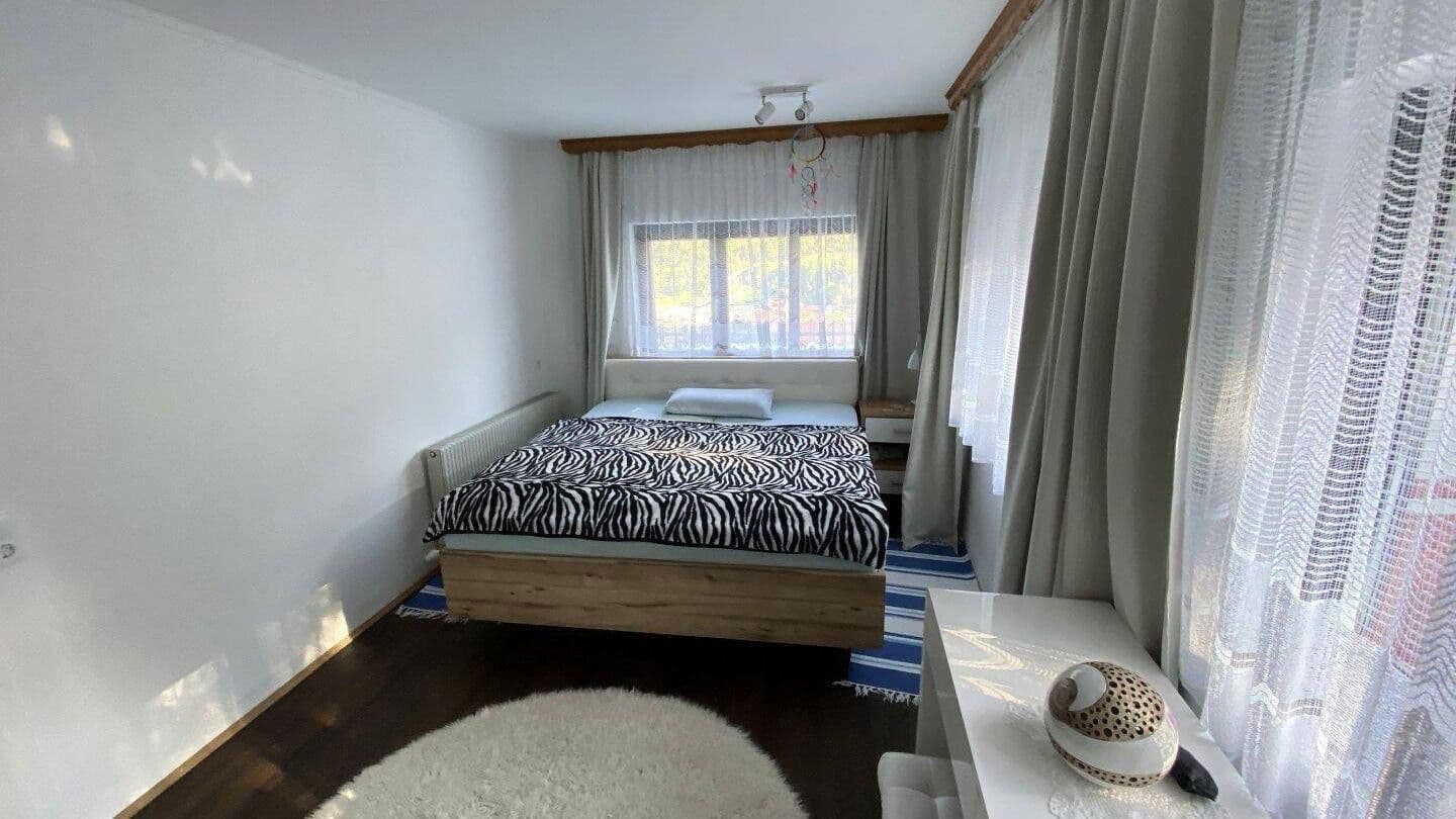 Predaj domu 240 m², pozemek 990 m², Schwarzach Im Pongau, Salzbursko Predaj domu 240 m², pozemek 990 m², Schwarzach Im Pongau, Salzbursko