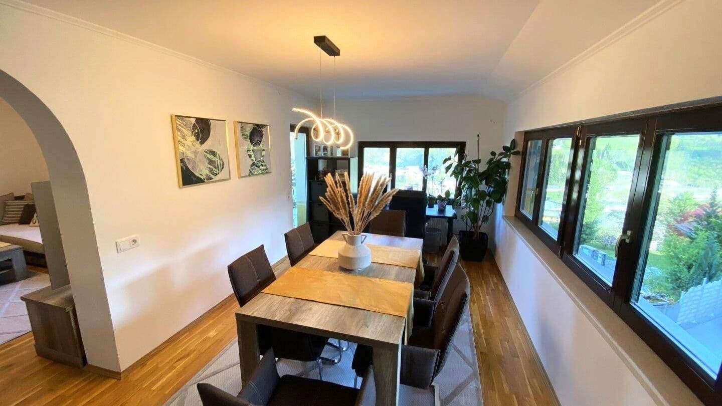 Predaj domu 240 m², pozemek 990 m², Schwarzach Im Pongau, Salzbursko Predaj domu 240 m², pozemek 990 m², Schwarzach Im Pongau, Salzbursko