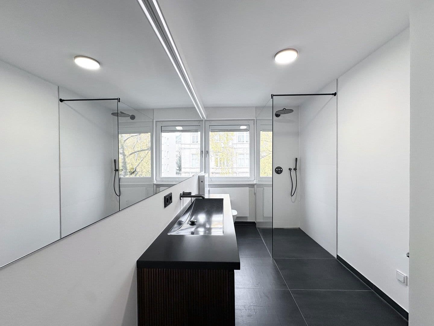 Prenájom bytu 3-izbový 78 m², Frankfurt am Main, Hesensko Prenájom bytu 3-izbový 78 m², Frankfurt am Main, Hesensko