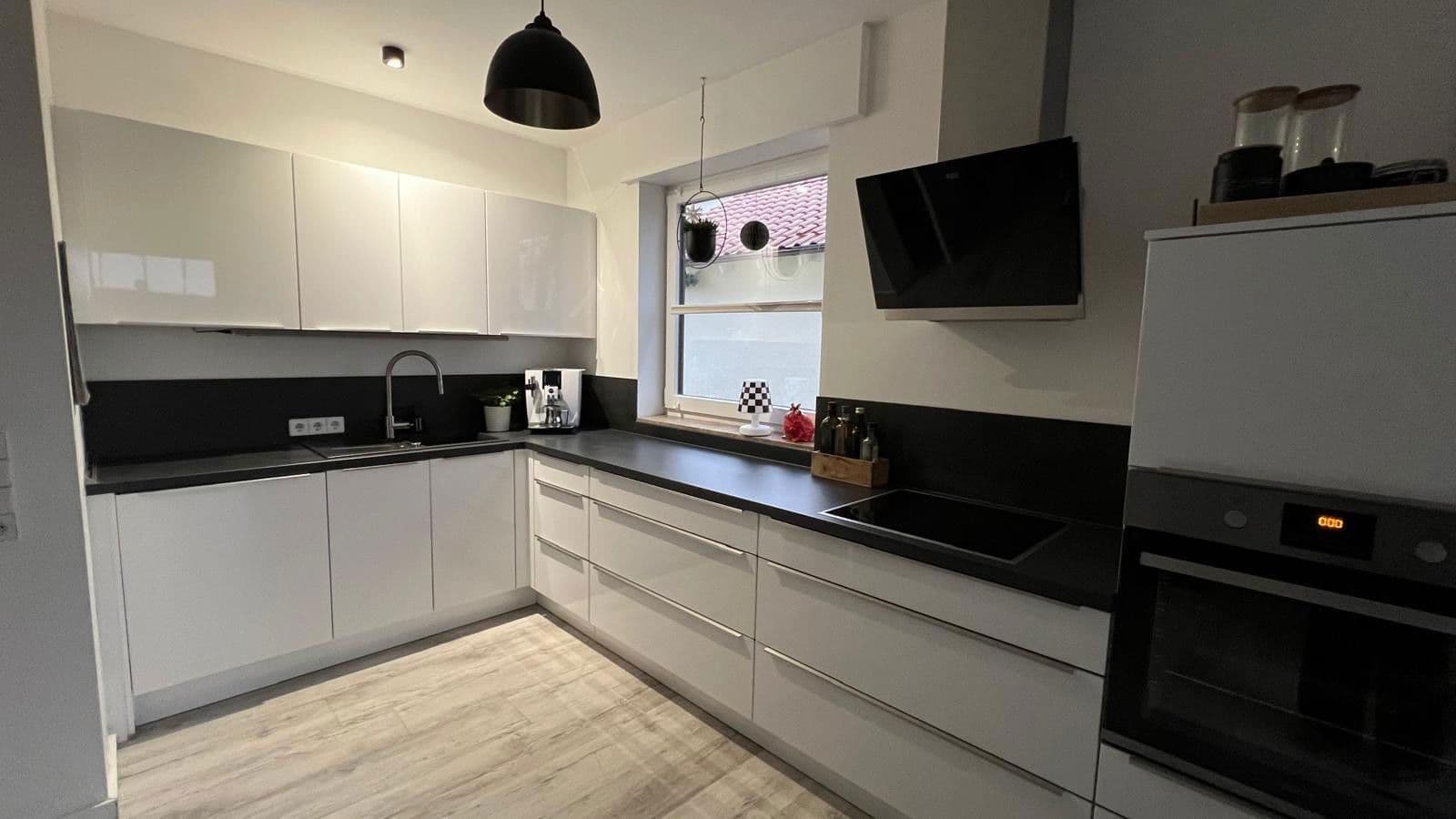 Prenájom bytu 3-izbový 78 m², Herdecke, Severné Porýnie - Westfálsko Prenájom bytu 3-izbový 78 m², Herdecke, Severné Porýnie - Westfálsko