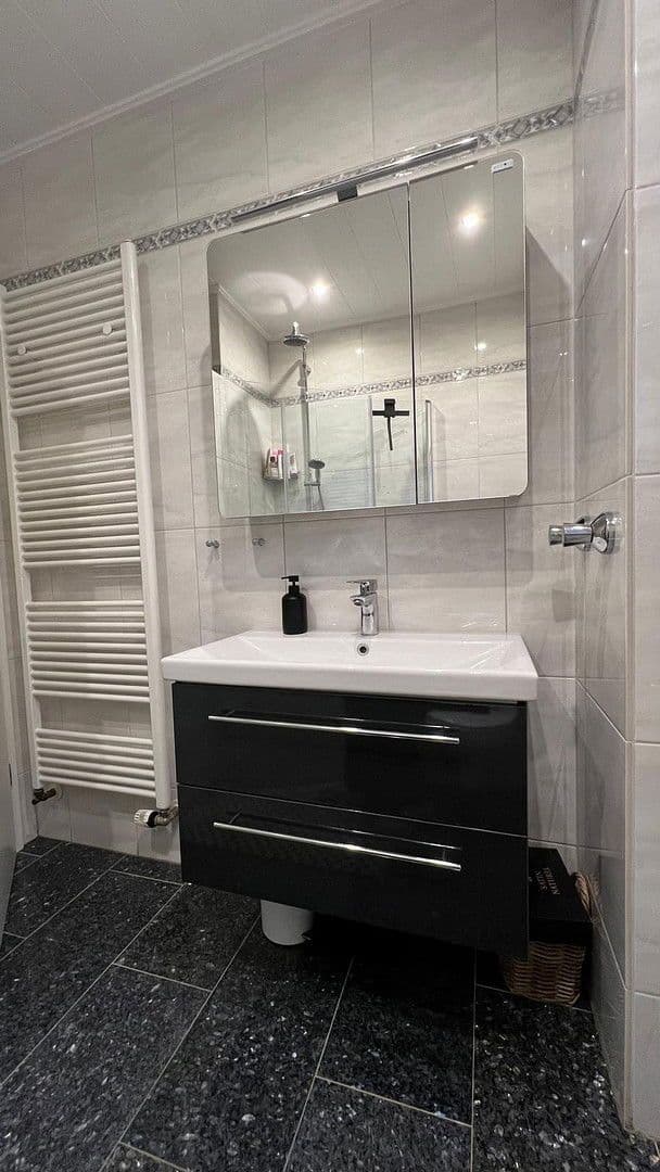 Prenájom bytu 3-izbový 78 m², Herdecke, Severné Porýnie - Westfálsko Prenájom bytu 3-izbový 78 m², Herdecke, Severné Porýnie - Westfálsko