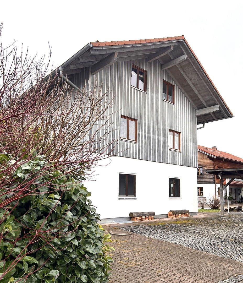 Predaj bytu 2-izbový 70 m², Irschenberg, Bavorsko Predaj bytu 2-izbový 70 m², Irschenberg, Bavorsko