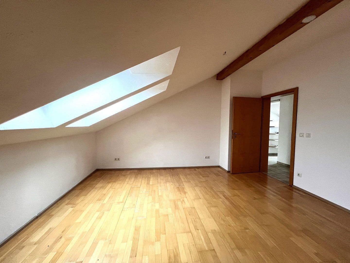 Predaj bytu 2-izbový 70 m², Irschenberg, Bavorsko Predaj bytu 2-izbový 70 m², Irschenberg, Bavorsko