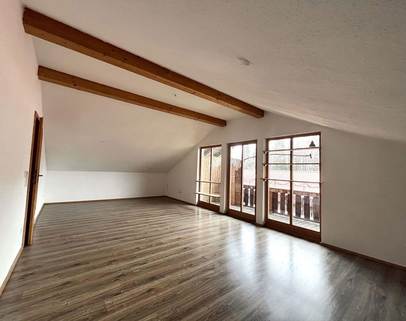 Predaj bytu 2-izbový 70 m², Irschenberg, Bavorsko Predaj bytu 2-izbový 70 m², Irschenberg, Bavorsko