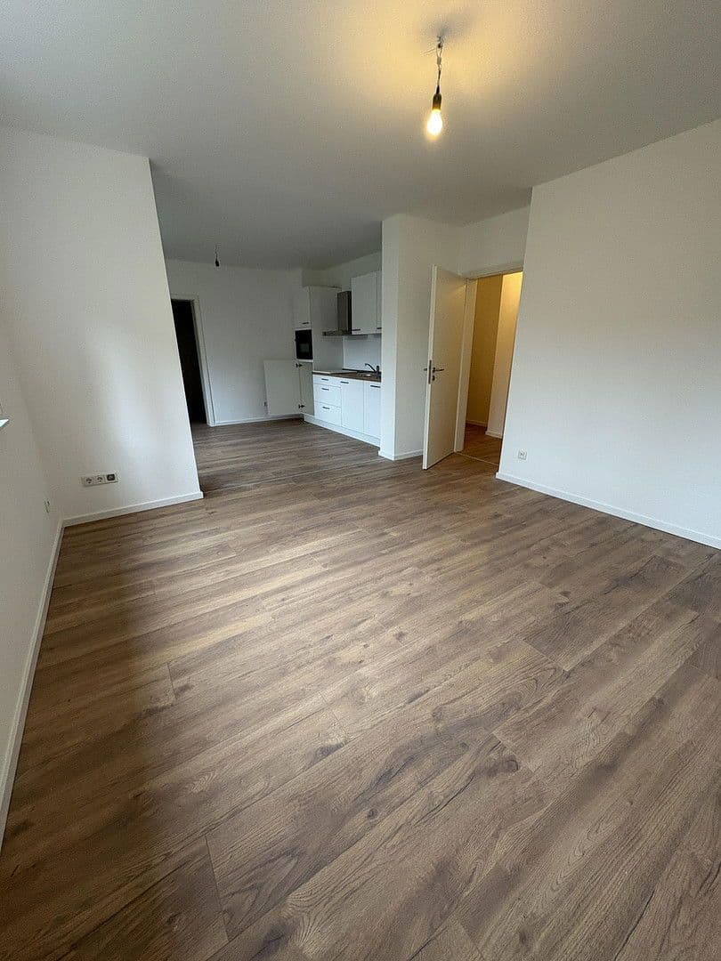 Prenájom bytu 3-izbový 92 m², Raunheim, Hesensko Prenájom bytu 3-izbový 92 m², Raunheim, Hesensko