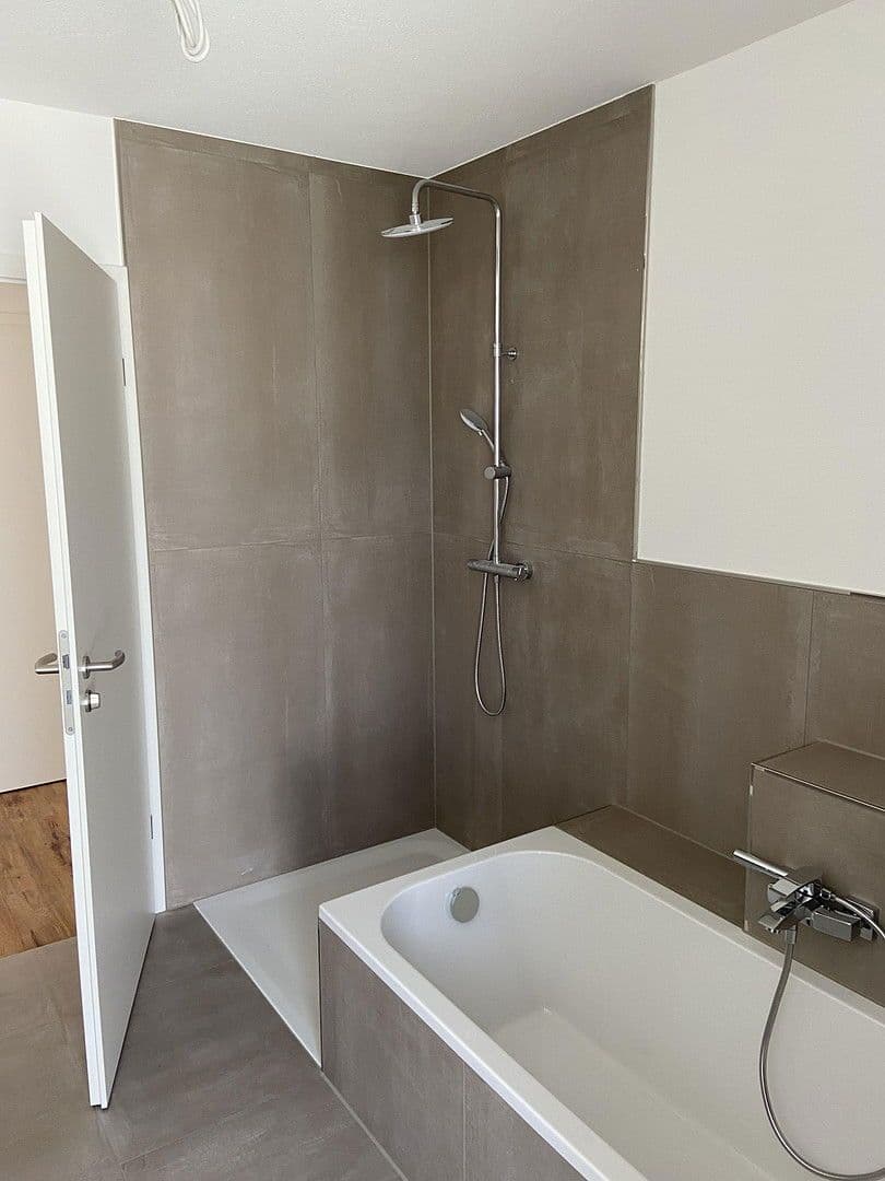 Prenájom bytu 3-izbový 92 m², Crailsheim, Bádensko-Wurttembersko Prenájom bytu 3-izbový 92 m², Crailsheim, Bádensko-Wurttembersko