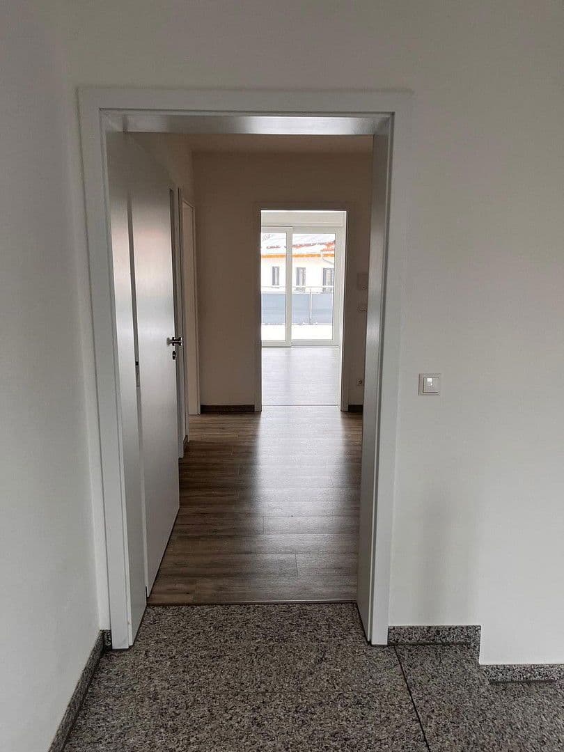 Prenájom bytu 3-izbový 99 m², Tulpenstr. 18a, Wackersdorf, Bavorsko Prenájom bytu 3-izbový 99 m², Tulpenstr. 18a, Wackersdorf, Bavorsko