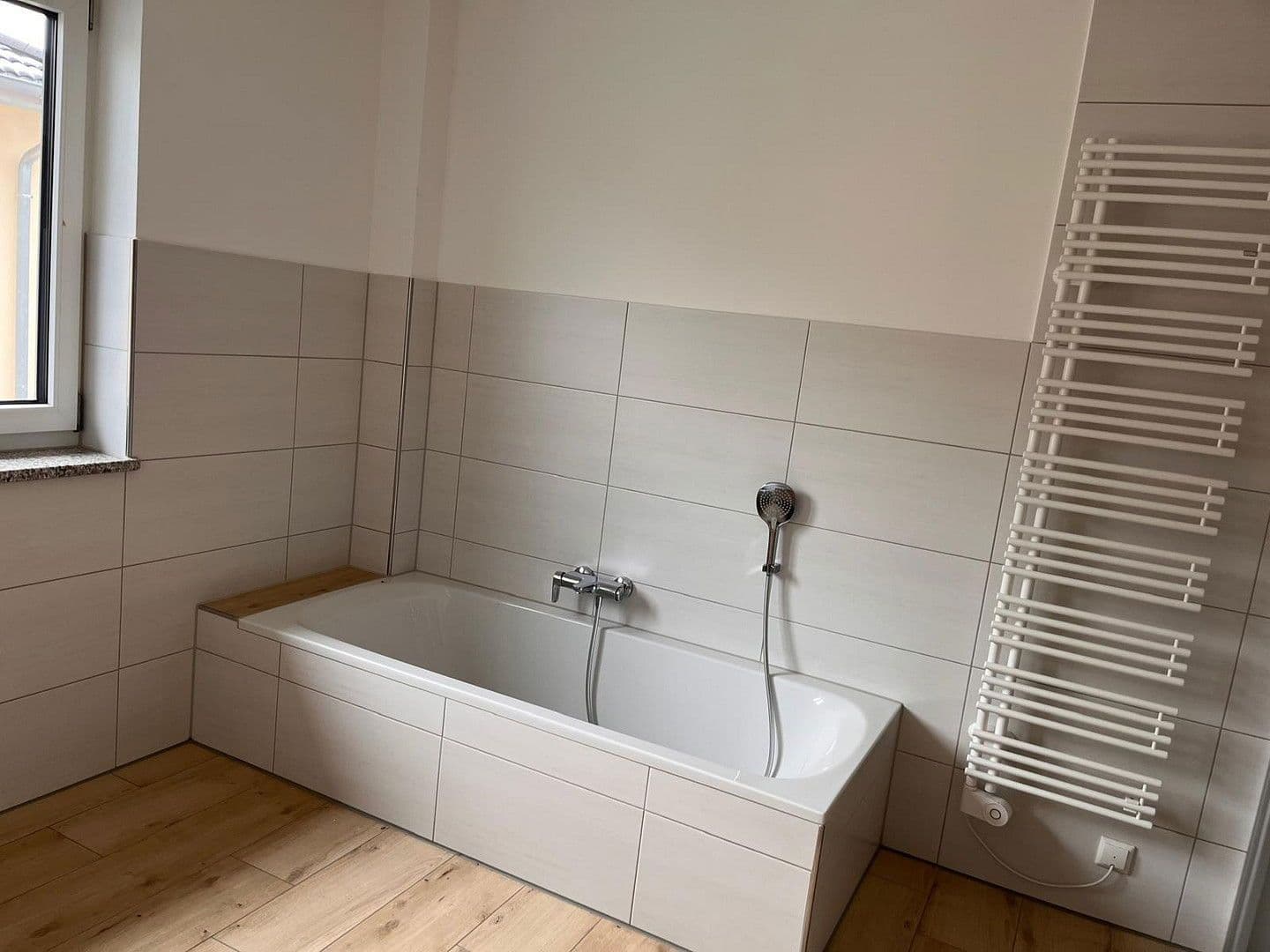 Prenájom bytu 3-izbový 99 m², Tulpenstr. 18a, Wackersdorf, Bavorsko Prenájom bytu 3-izbový 99 m², Tulpenstr. 18a, Wackersdorf, Bavorsko