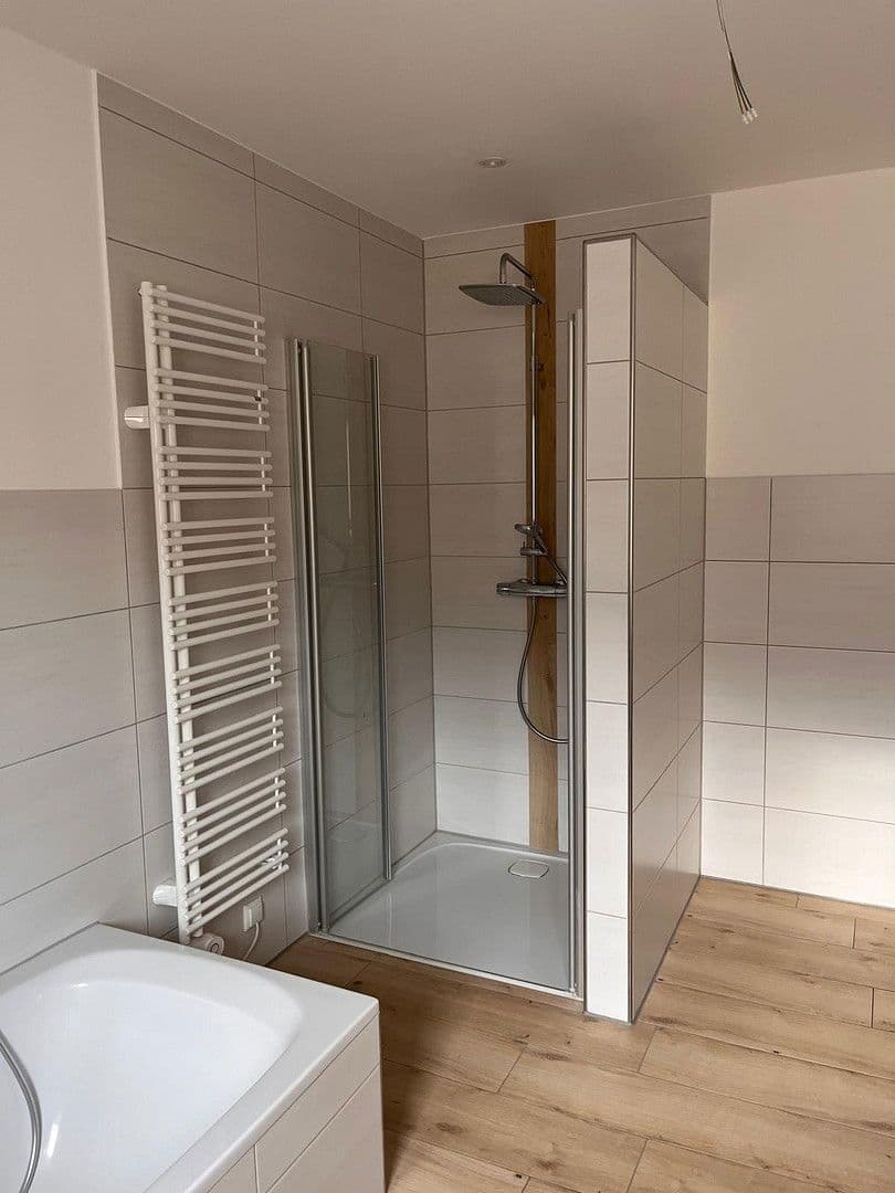 Prenájom bytu 3-izbový 99 m², Tulpenstr. 18a, Wackersdorf, Bavorsko Prenájom bytu 3-izbový 99 m², Tulpenstr. 18a, Wackersdorf, Bavorsko