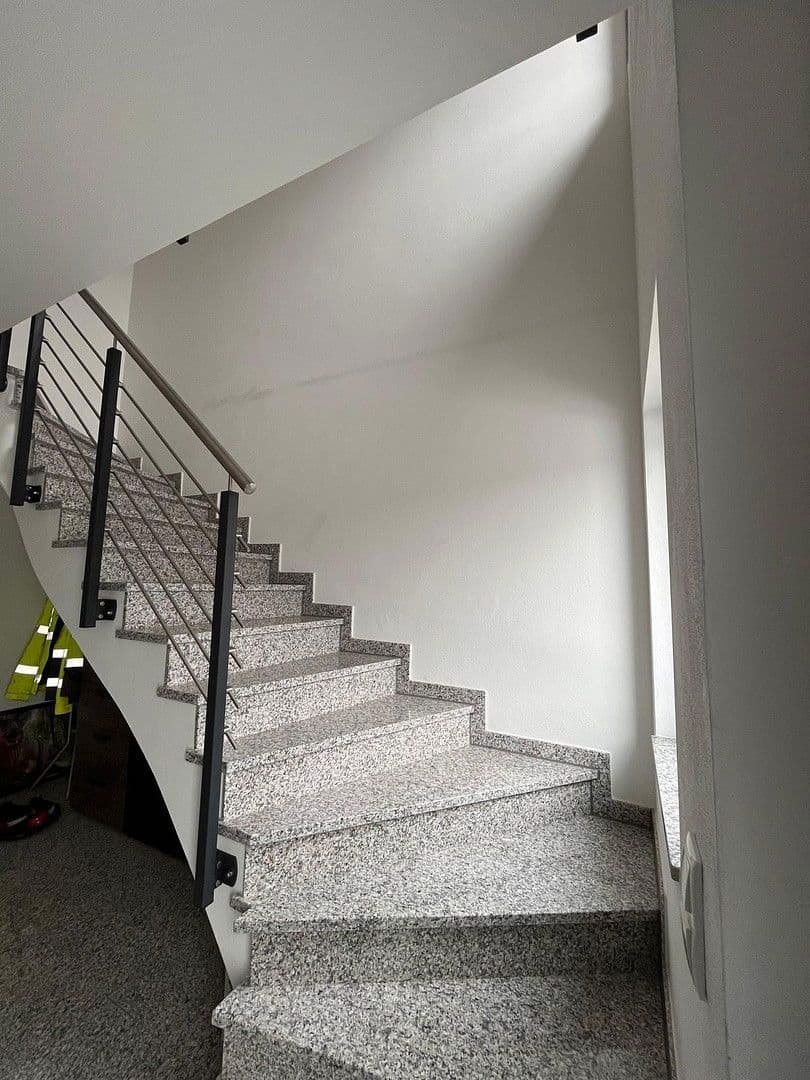 Prenájom bytu 3-izbový 99 m², Tulpenstr. 18a, Wackersdorf, Bavorsko Prenájom bytu 3-izbový 99 m², Tulpenstr. 18a, Wackersdorf, Bavorsko