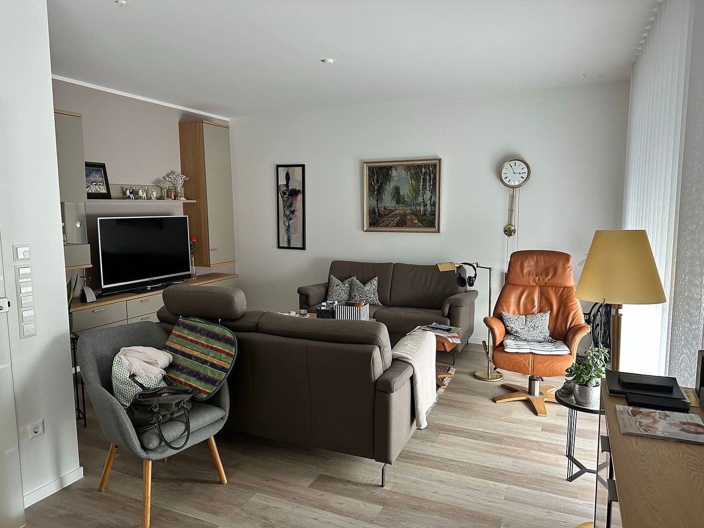 Prenájom bytu 4-izbový 109 m², Gifhorn, Dolné Sasko Prenájom bytu 4-izbový 109 m², Gifhorn, Dolné Sasko