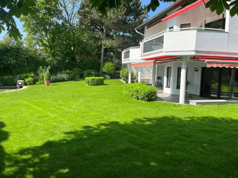 Predaj domu 450 m², pozemek 800 m², Speyer, Porýnie-Falcko Predaj domu 450 m², pozemek 800 m², Speyer, Porýnie-Falcko