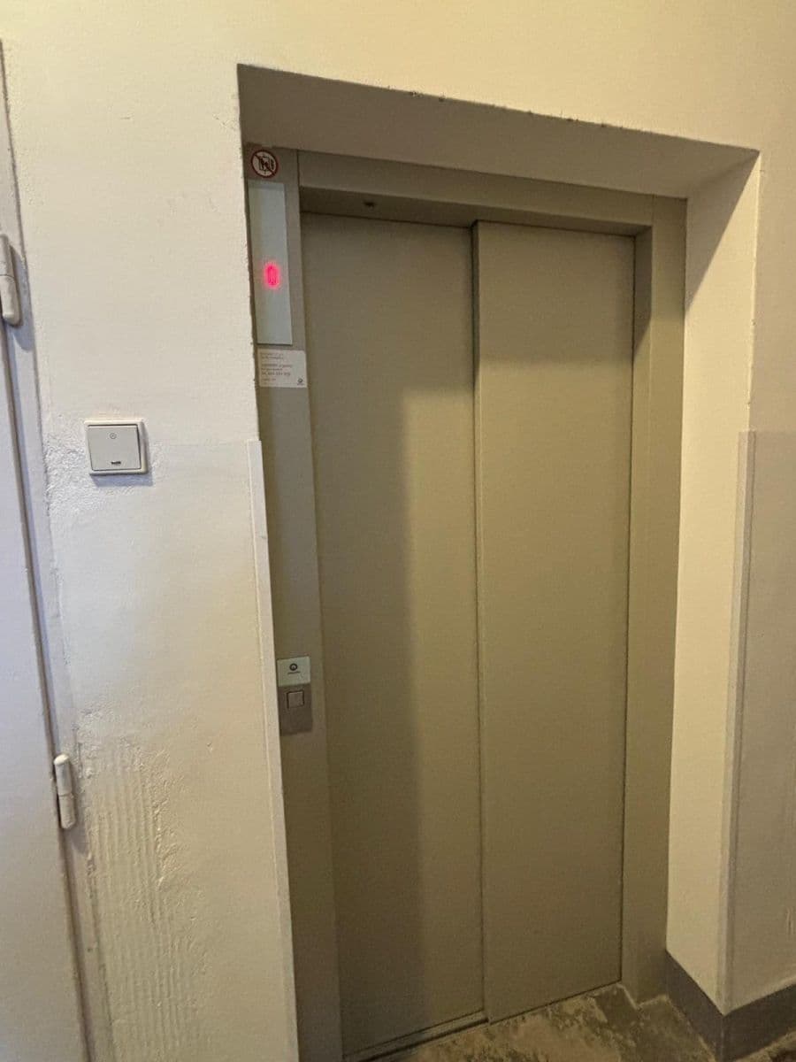 Prenájom bytu 1-izbový 32 m², Ortenovo náměstí, Praha, Praha Prenájom bytu 1-izbový 32 m², Ortenovo náměstí, Praha, Praha