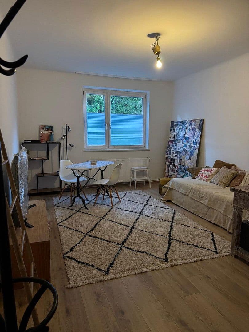 Prenájom bytu 1-izbový 34 m², Friedmanngasse 38-40, Wien, Viedeň Prenájom bytu 1-izbový 34 m², Friedmanngasse 38-40, Wien, Viedeň