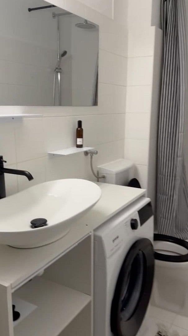 Prenájom bytu 1-izbový 34 m², Friedmanngasse 38-40, Wien, Viedeň Prenájom bytu 1-izbový 34 m², Friedmanngasse 38-40, Wien, Viedeň