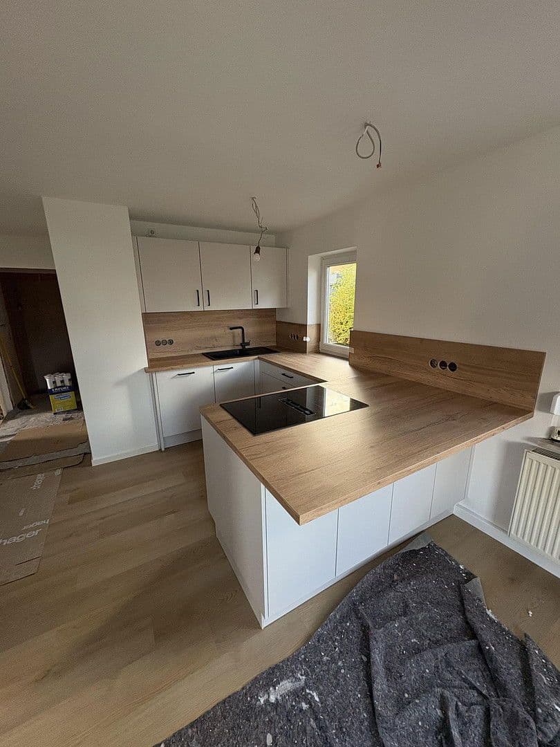 Prenájom bytu 3-izbový 100 m², Bad Mergentheim, Bádensko-Wurttembersko Prenájom bytu 3-izbový 100 m², Bad Mergentheim, Bádensko-Wurttembersko