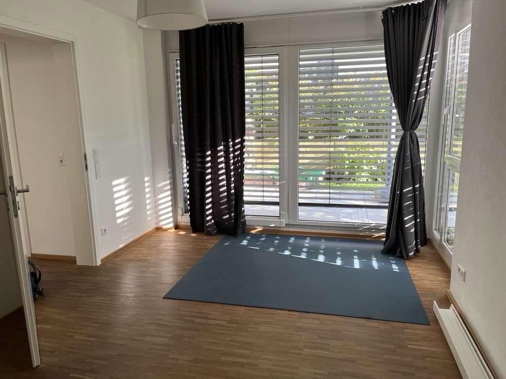 Prenájom bytu 4-izbový 135 m², Weinheim, Bádensko-Wurttembersko Prenájom bytu 4-izbový 135 m², Weinheim, Bádensko-Wurttembersko