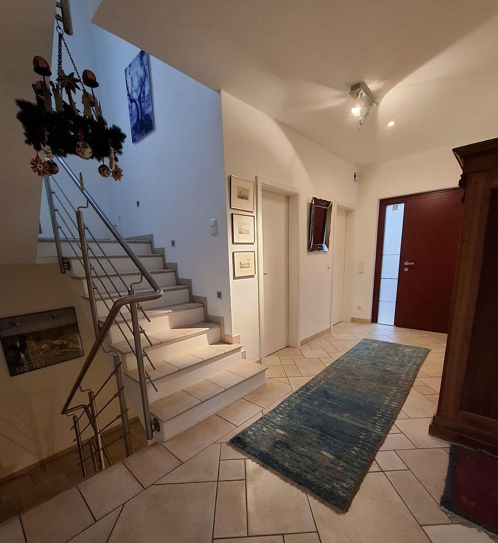 Prenájom bytu 4-izbový 170 m², Wachtberg, Severné Porýnie - Westfálsko Prenájom bytu 4-izbový 170 m², Wachtberg, Severné Porýnie - Westfálsko