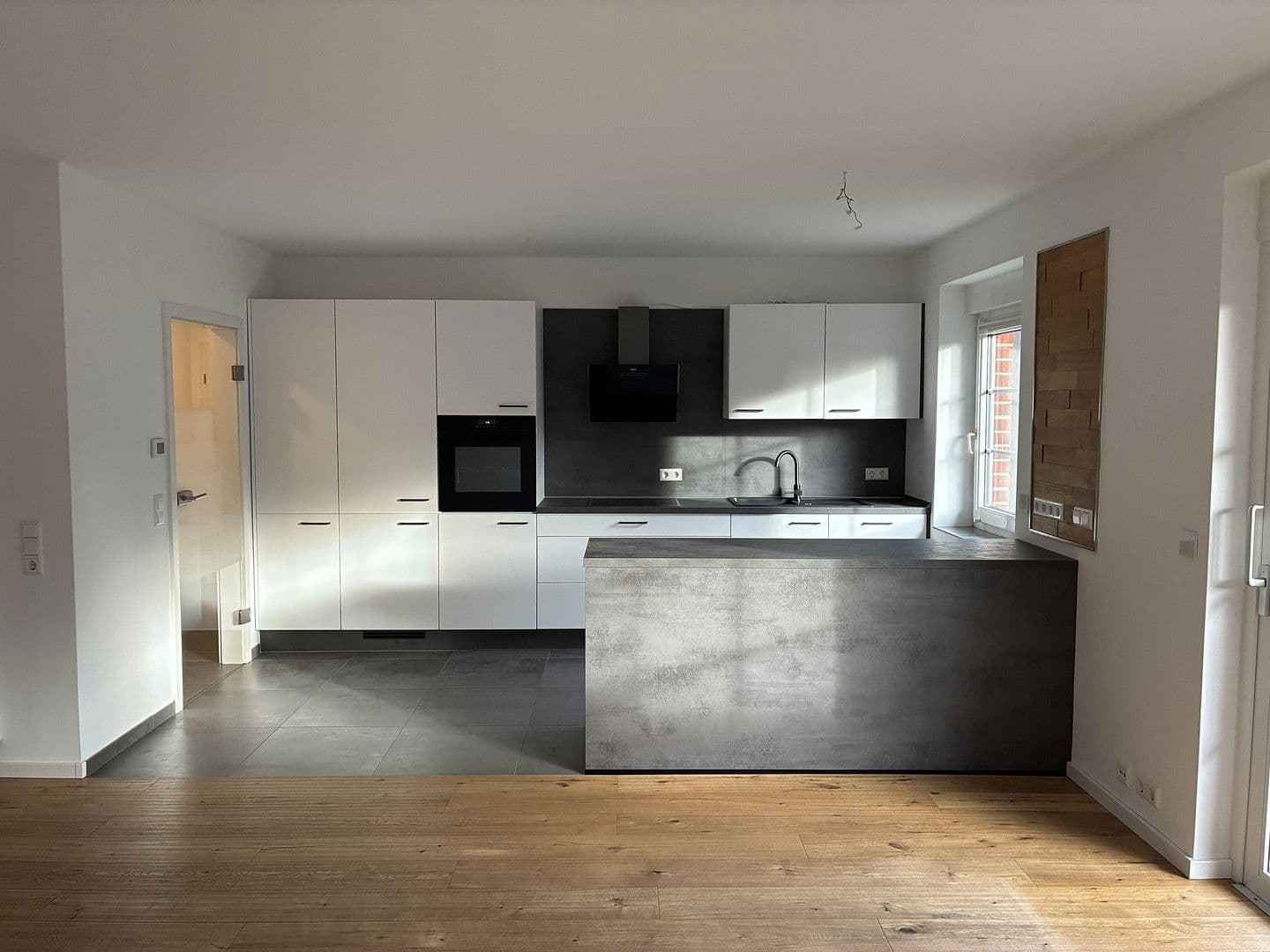 Prenájom bytu 2-izbový 60 m², Wolfsburg, Dolné Sasko Prenájom bytu 2-izbový 60 m², Wolfsburg, Dolné Sasko