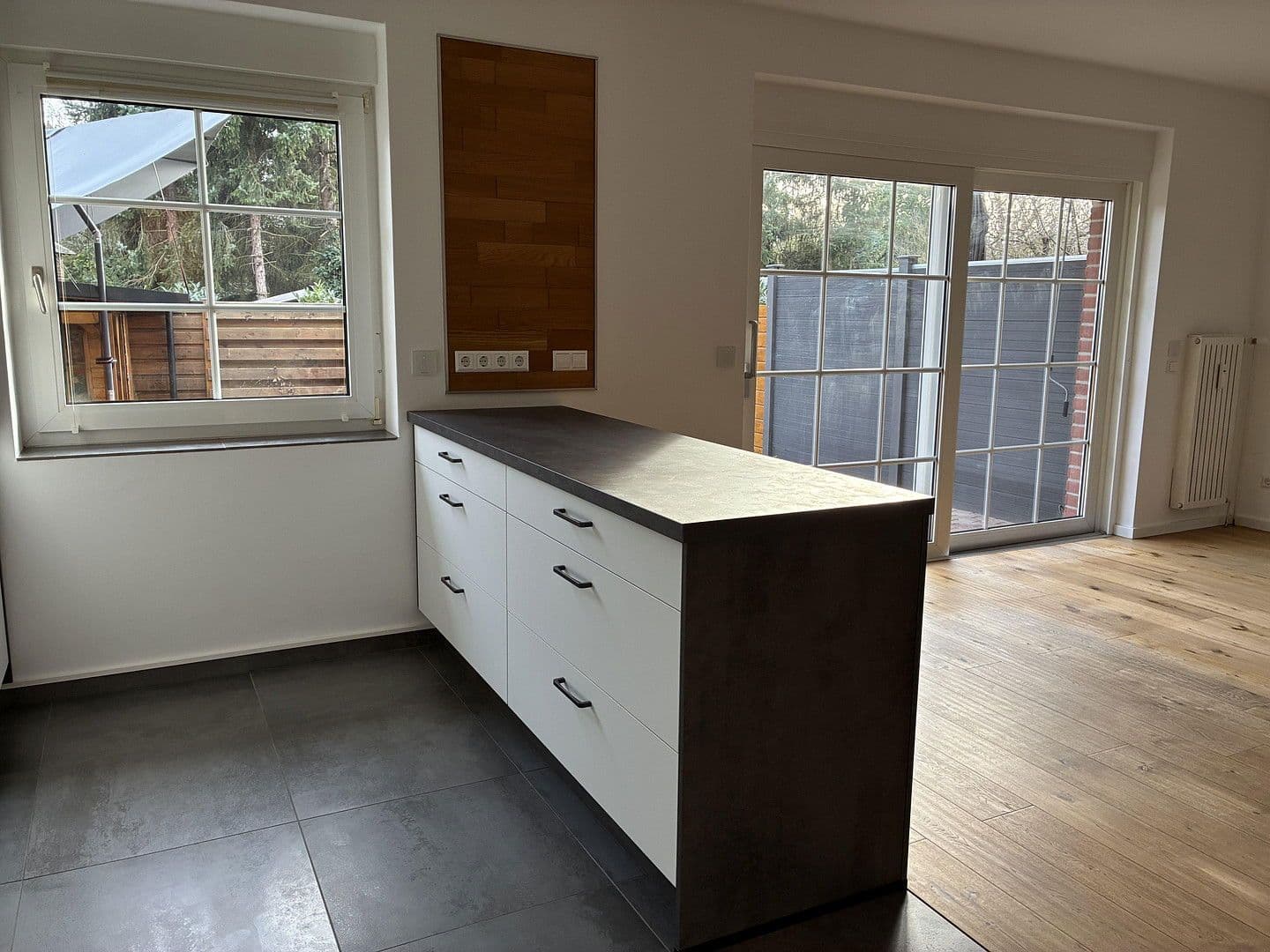 Prenájom bytu 2-izbový 60 m², Wolfsburg, Dolné Sasko Prenájom bytu 2-izbový 60 m², Wolfsburg, Dolné Sasko