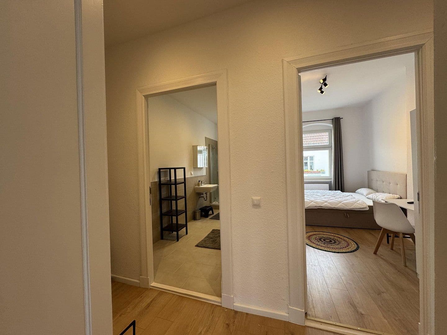 Prenájom bytu 2-izbový 70 m², Berlin, Berlín Prenájom bytu 2-izbový 70 m², Berlin, Berlín