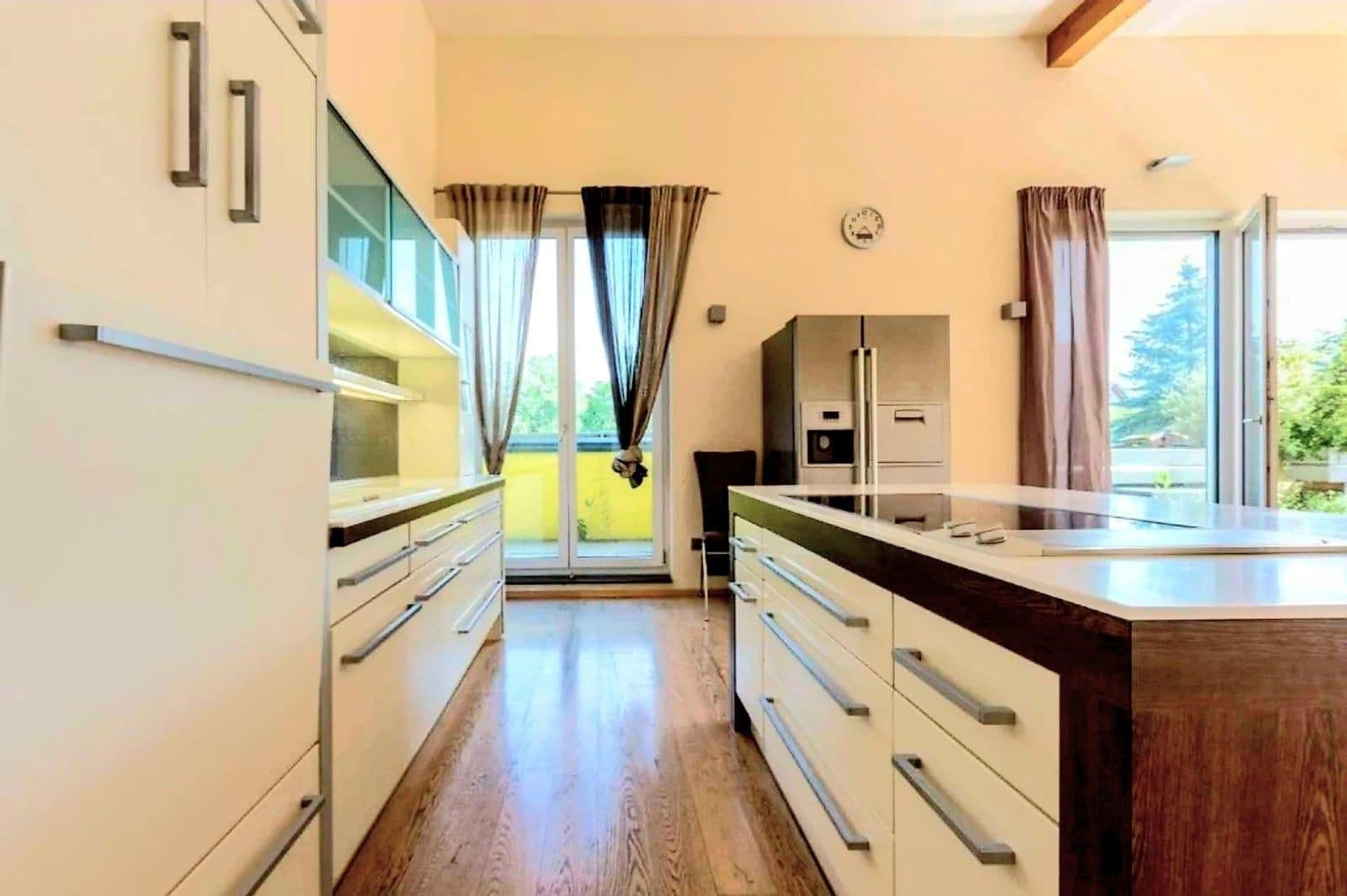 Predaj bytu 3-izbový 130 m², Österreich, Salzburg, Salzbursko Predaj bytu 3-izbový 130 m², Österreich, Salzburg, Salzbursko