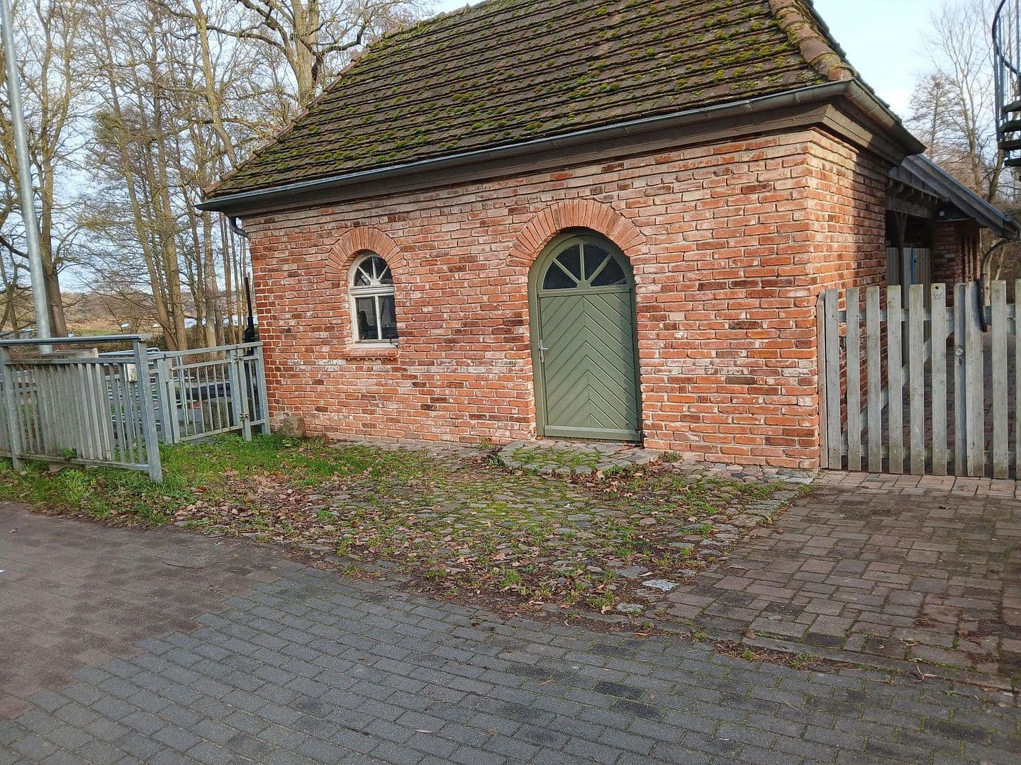 Predaj domu 835 m², pozemek 5.200 m², Rechlin, Meklenbursko-Predpomoransko Predaj domu 835 m², pozemek 5.200 m², Rechlin, Meklenbursko-Predpomoransko