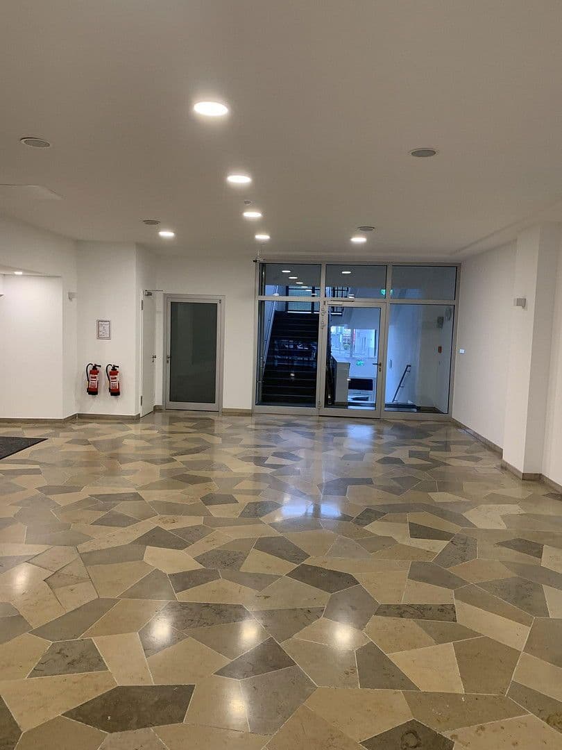 Prenájom kancelárie 297 m², Fürther Straße 228, Nürnberg, Bavorsko Prenájom kancelárie 297 m², Fürther Straße 228, Nürnberg, Bavorsko