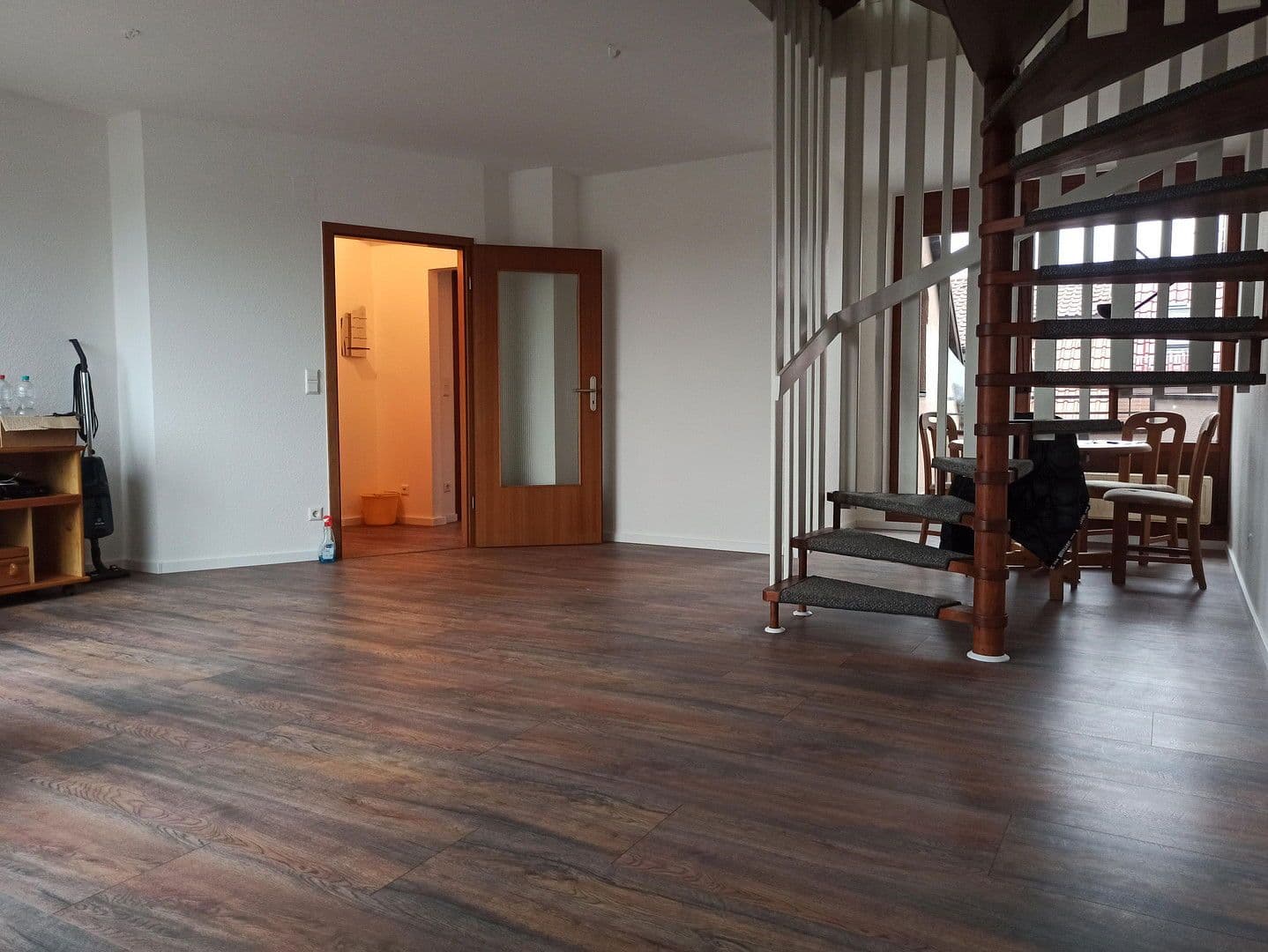 Prenájom bytu 2-izbový 78 m², Neckarsulm, Bádensko-Wurttembersko Prenájom bytu 2-izbový 78 m², Neckarsulm, Bádensko-Wurttembersko