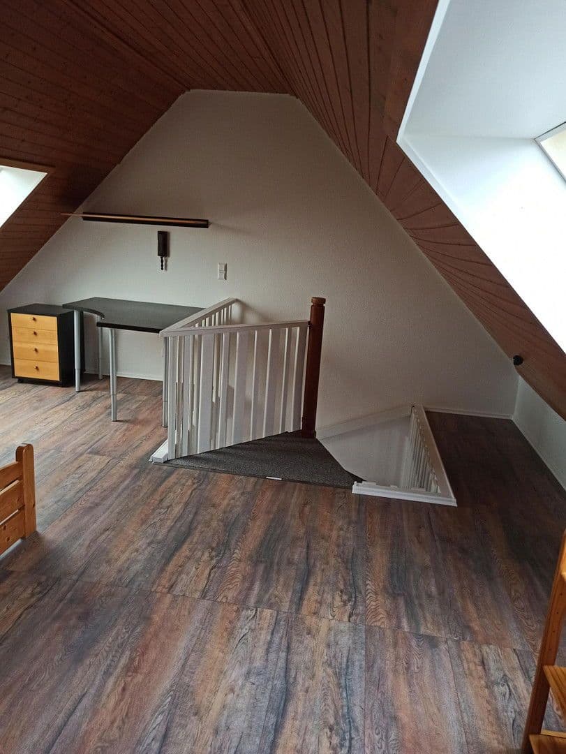 Prenájom bytu 2-izbový 78 m², Neckarsulm, Bádensko-Wurttembersko Prenájom bytu 2-izbový 78 m², Neckarsulm, Bádensko-Wurttembersko