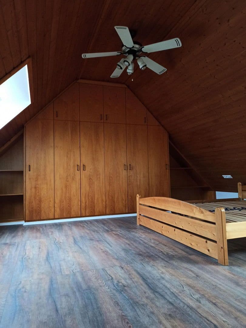 Prenájom bytu 2-izbový 78 m², Neckarsulm, Bádensko-Wurttembersko Prenájom bytu 2-izbový 78 m², Neckarsulm, Bádensko-Wurttembersko