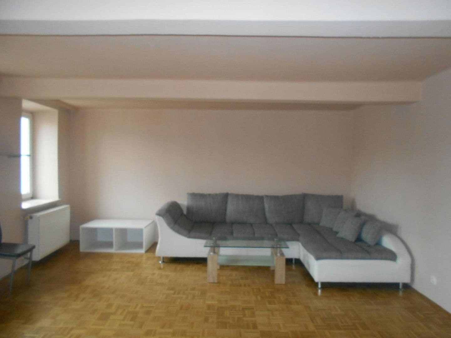 Prenájom bytu 5-izbový 220 m², Dr. Pfluger Straße 12 Top 2, Raab, Horné Rakúsko Prenájom bytu 5-izbový 220 m², Dr. Pfluger Straße 12 Top 2, Raab, Horné Rakúsko