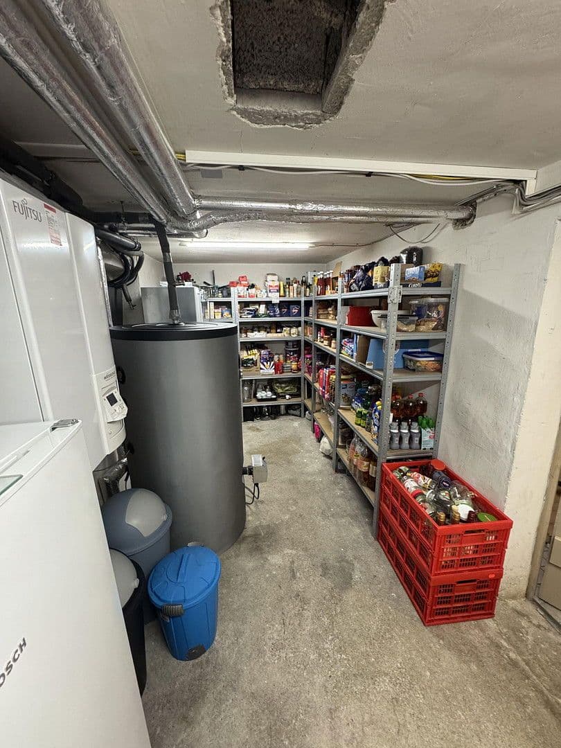 Predaj domu 130 m², pozemek 309 m², Lichtenstein, Bádensko-Wurttembersko Predaj domu 130 m², pozemek 309 m², Lichtenstein, Bádensko-Wurttembersko