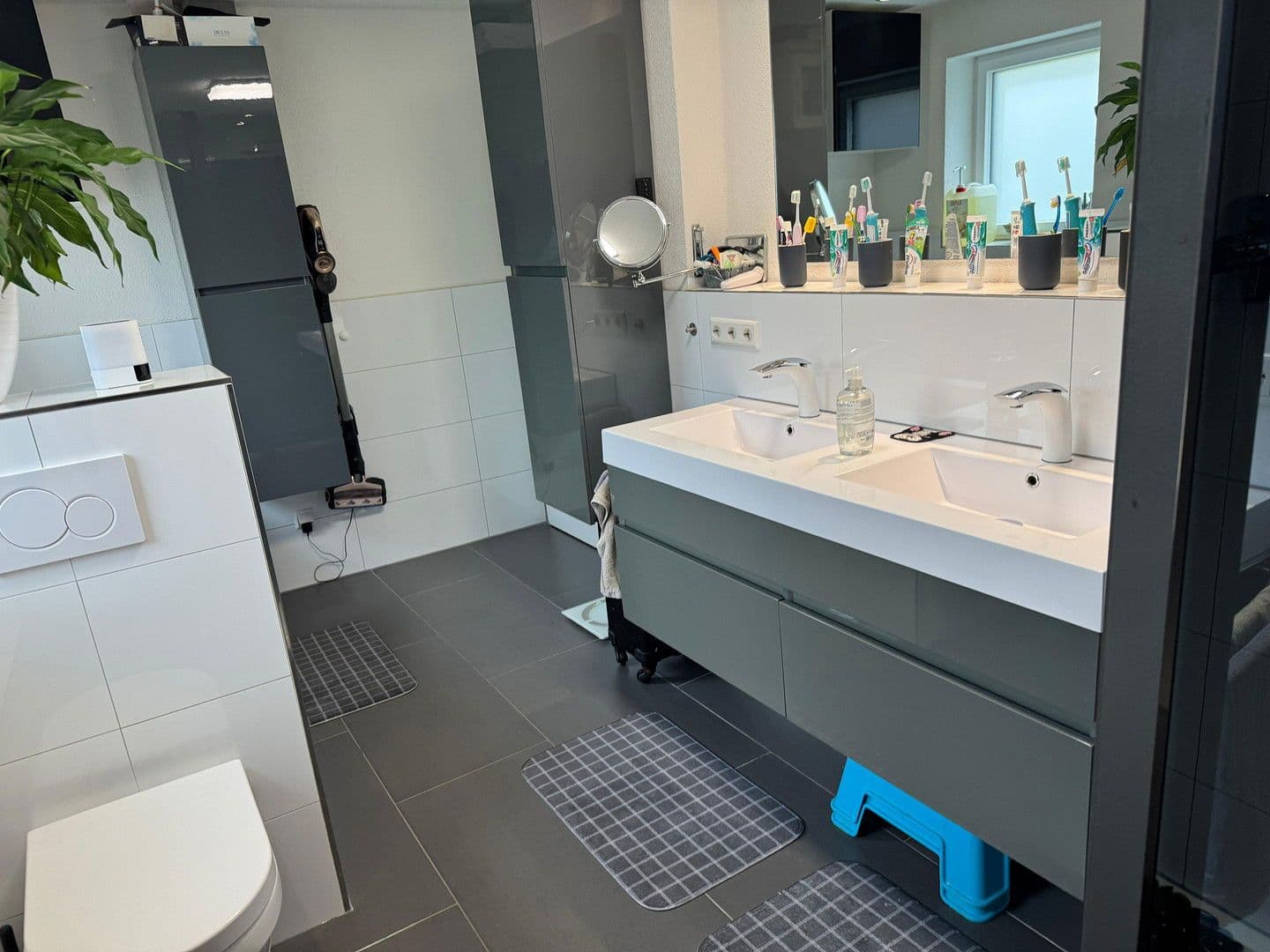 Predaj domu 130 m², pozemek 309 m², Lichtenstein, Bádensko-Wurttembersko Predaj domu 130 m², pozemek 309 m², Lichtenstein, Bádensko-Wurttembersko