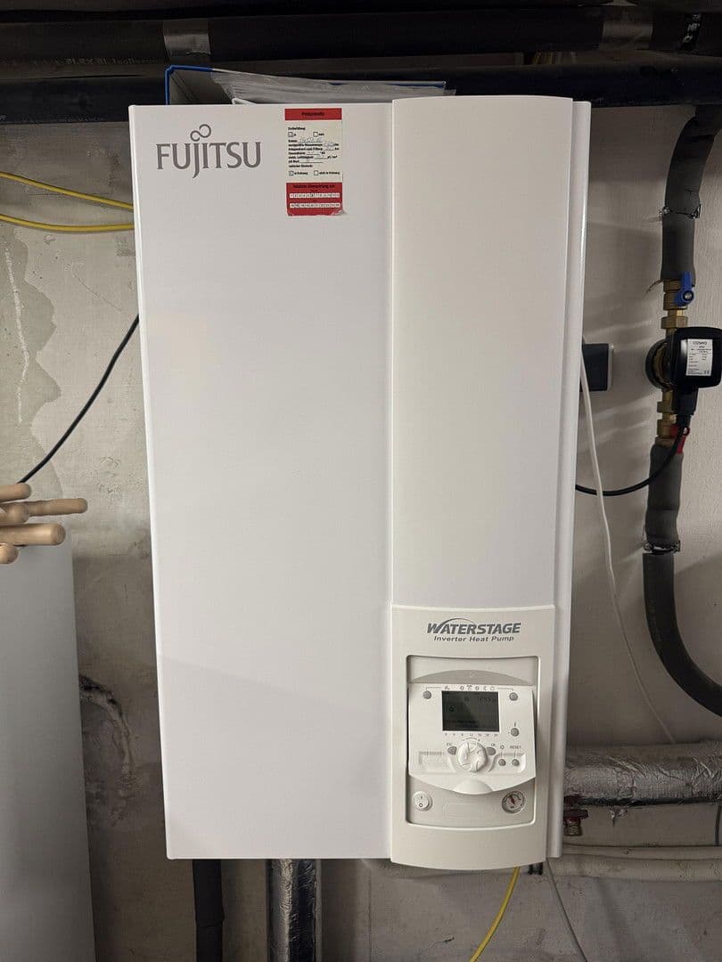 Predaj domu 130 m², pozemek 309 m², Lichtenstein, Bádensko-Wurttembersko Predaj domu 130 m², pozemek 309 m², Lichtenstein, Bádensko-Wurttembersko