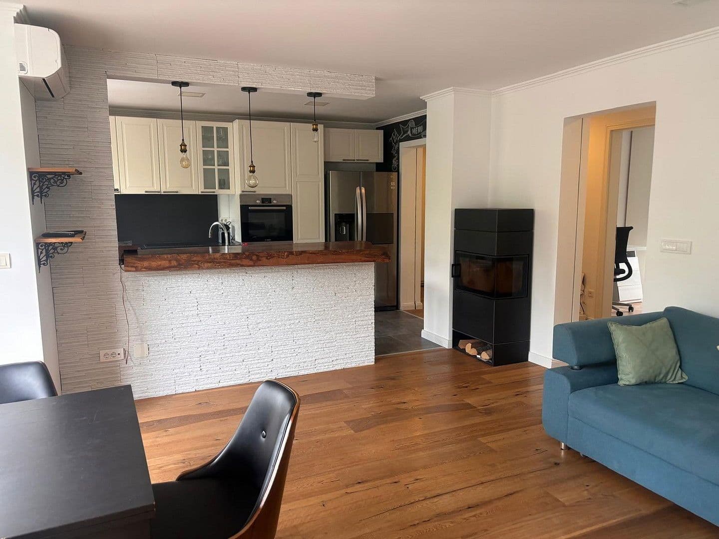 Prenájom bytu 3-izbový 75 m², München, Bavorsko Prenájom bytu 3-izbový 75 m², München, Bavorsko