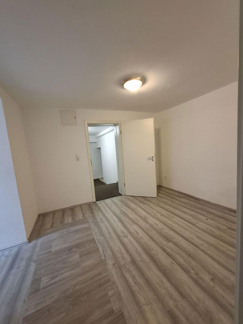 Prenájom bytu 4-izbový 84 m², Wertachstrasse 12, Augsburg, Bavorsko Prenájom bytu 4-izbový 84 m², Wertachstrasse 12, Augsburg, Bavorsko