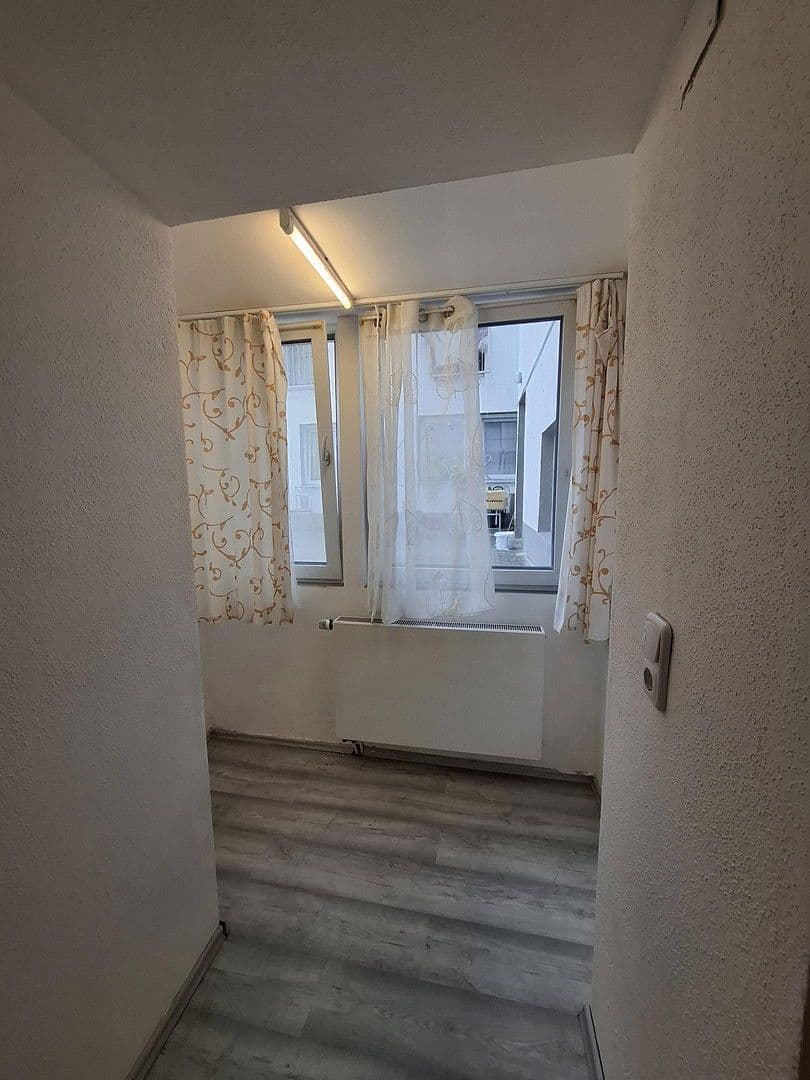 Prenájom bytu 4-izbový 84 m², Wertachstrasse 12, Augsburg, Bavorsko Prenájom bytu 4-izbový 84 m², Wertachstrasse 12, Augsburg, Bavorsko