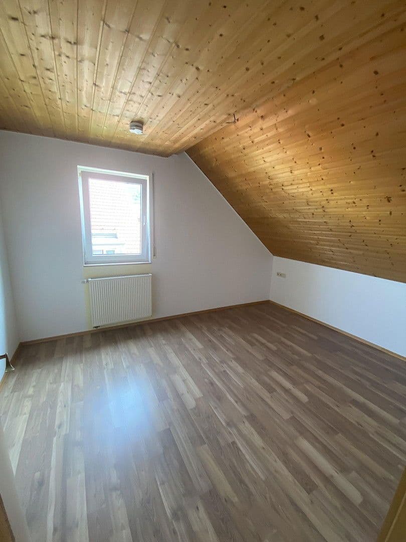 Prenájom bytu 3-izbový 72 m², Eulengasse 32, Kuchen, Bádensko-Wurttembersko Prenájom bytu 3-izbový 72 m², Eulengasse 32, Kuchen, Bádensko-Wurttembersko