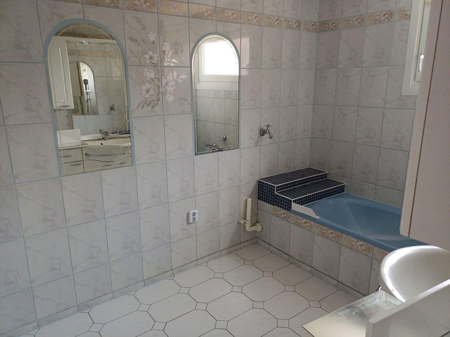 Predaj bytu 3-izbový 82 m², Schwäbisch Gmünd, Bádensko-Wurttembersko Predaj bytu 3-izbový 82 m², Schwäbisch Gmünd, Bádensko-Wurttembersko