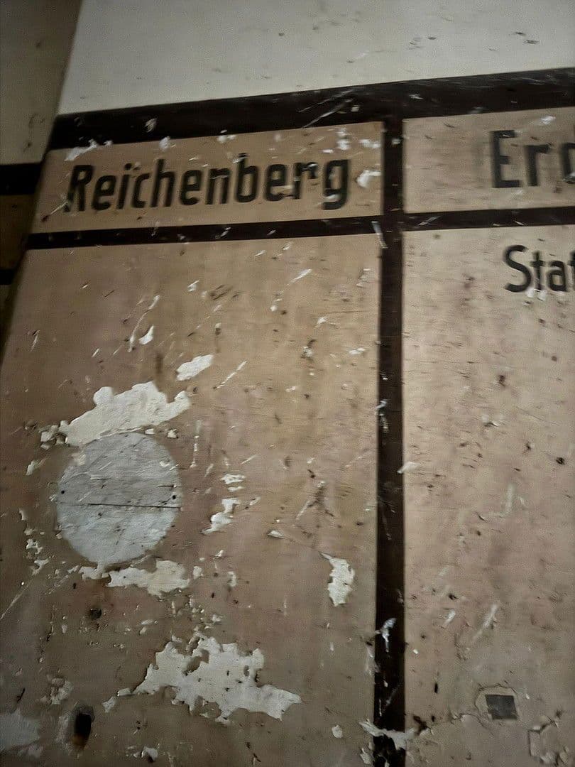 Predaj domu 800 m², pozemek 1.500 m², Neuhardenberg, Brandenbursko Predaj domu 800 m², pozemek 1.500 m², Neuhardenberg, Brandenbursko