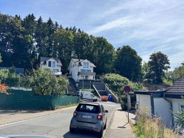 Predaj pozemku 770 m², Eppenhainer Weg, Eppstein, Hesensko Predaj pozemku 770 m², Eppenhainer Weg, Eppstein, Hesensko