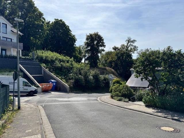 Predaj pozemku 770 m², Eppenhainer Weg, Eppstein, Hesensko Predaj pozemku 770 m², Eppenhainer Weg, Eppstein, Hesensko