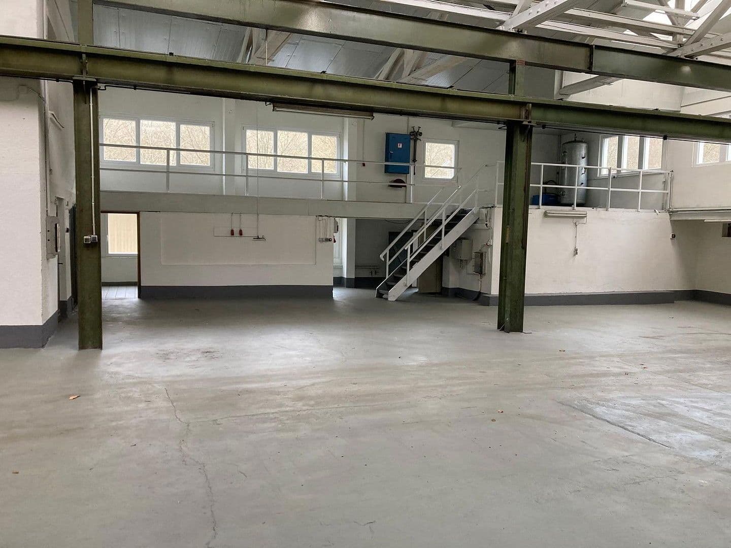 Prenájom nebytového priestoru 1.115 m², Siegen, Severné Porýnie - Westfálsko Prenájom nebytového priestoru 1.115 m², Siegen, Severné Porýnie - Westfálsko