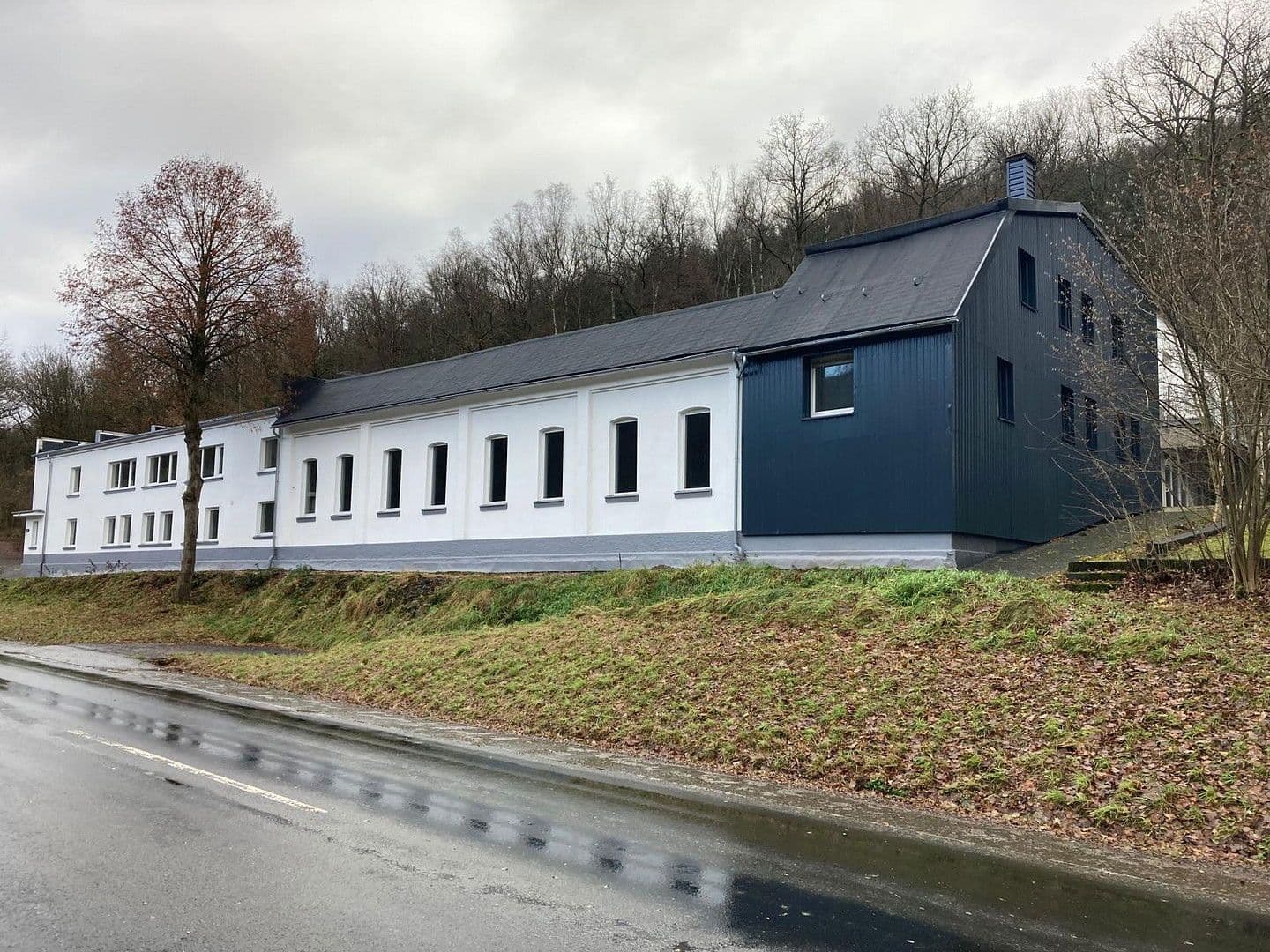 Prenájom nebytového priestoru 1.115 m², Siegen, Severné Porýnie - Westfálsko Prenájom nebytového priestoru 1.115 m², Siegen, Severné Porýnie - Westfálsko