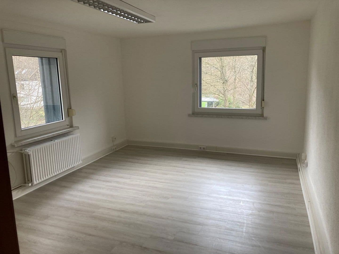 Prenájom nebytového priestoru 1.115 m², Siegen, Severné Porýnie - Westfálsko Prenájom nebytového priestoru 1.115 m², Siegen, Severné Porýnie - Westfálsko